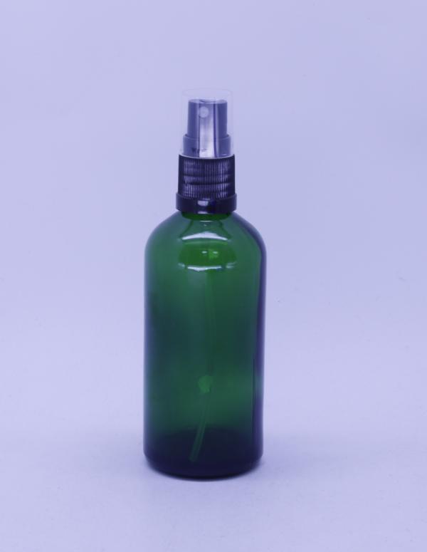 黑/白噴頭綠色精油瓶